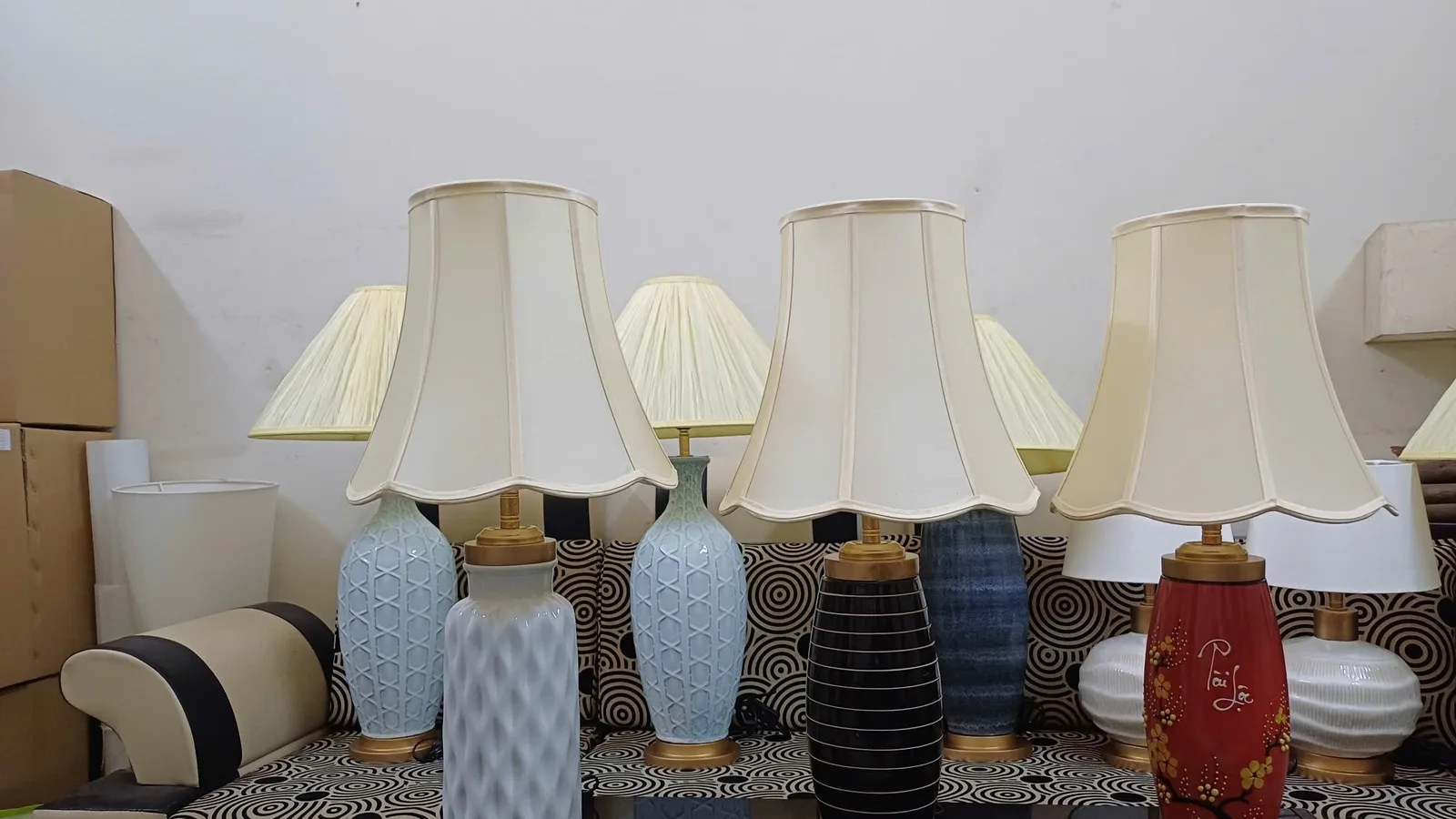 Chao đèn phòng khách lụa 2 da Bell Oval sang trọng — Kaha